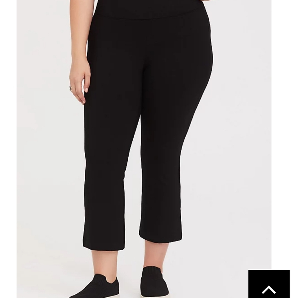 NWT Torrid Studio Ponte crop flare slim fit pants